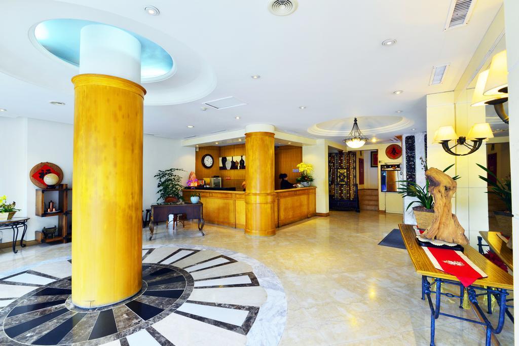 Apollo Hotel Puli Exteriör bild